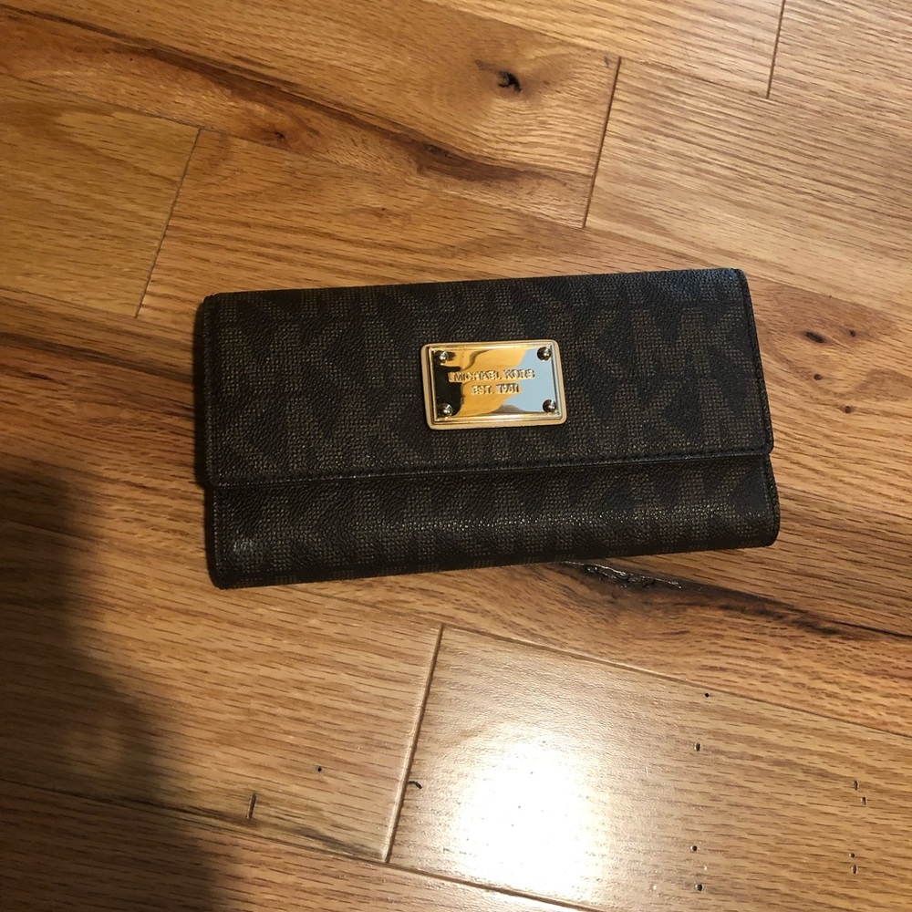 Michael Kors checkbook wallet Jet Set